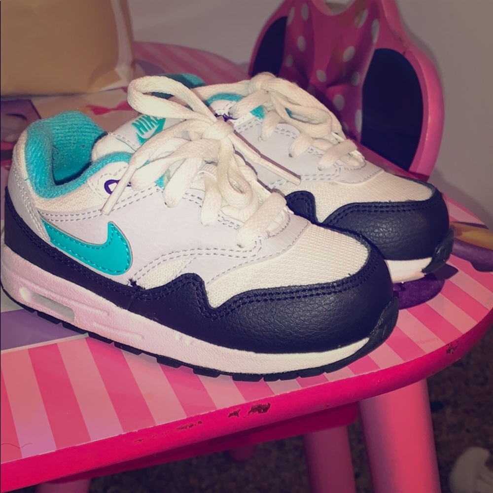 Size 8 kids AirMax